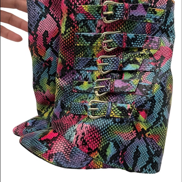 NEW Women's Multi-colored snake skin Boots - Picture 3 of 5